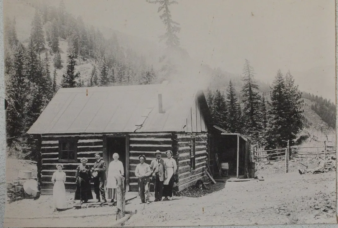 The historic Melson-Oldham cabin, a log home from Red River's mining era.